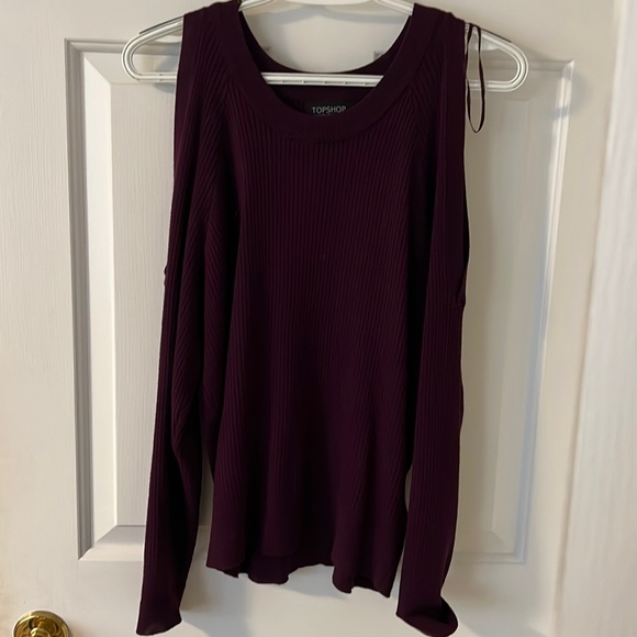 TopShop burgundy color sweater with cold shoulder / size 8 - Picture 3 of 3